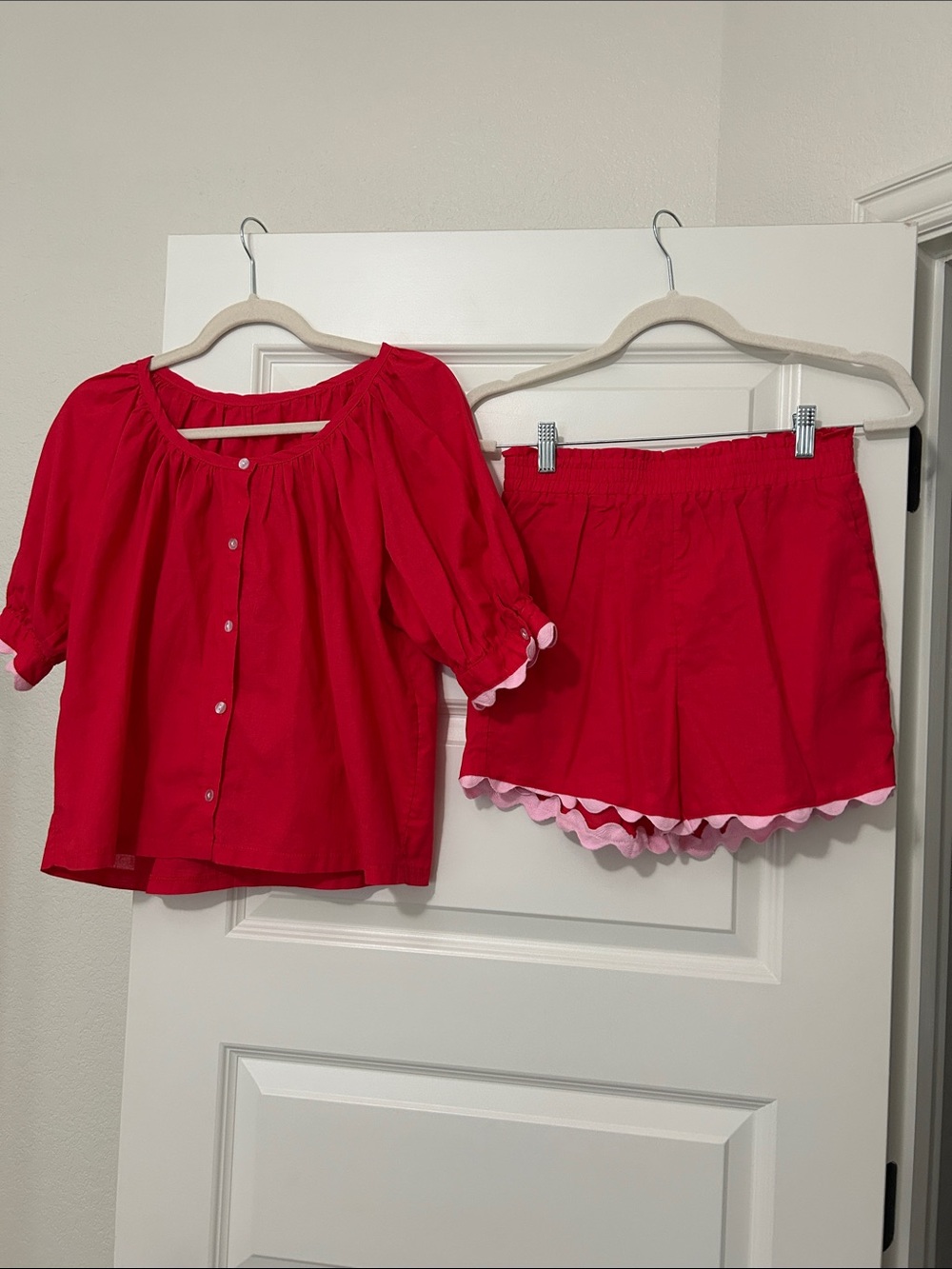 Women’s Muted Red Two-Piece Pajama Set with Scallop Trim